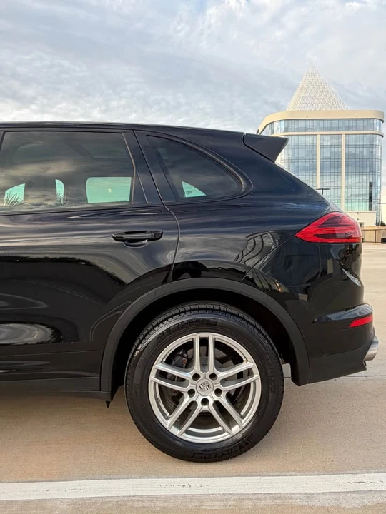 2016 Porsche 958 Cayenne S - Image 13 of 19