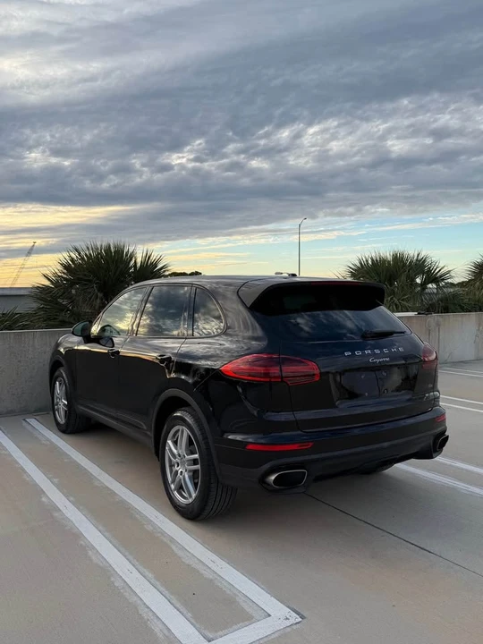 2016 Porsche 958 Cayenne S - Image 8 of 19