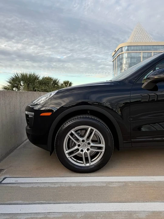 2016 Porsche 958 Cayenne S - Image 14 of 19