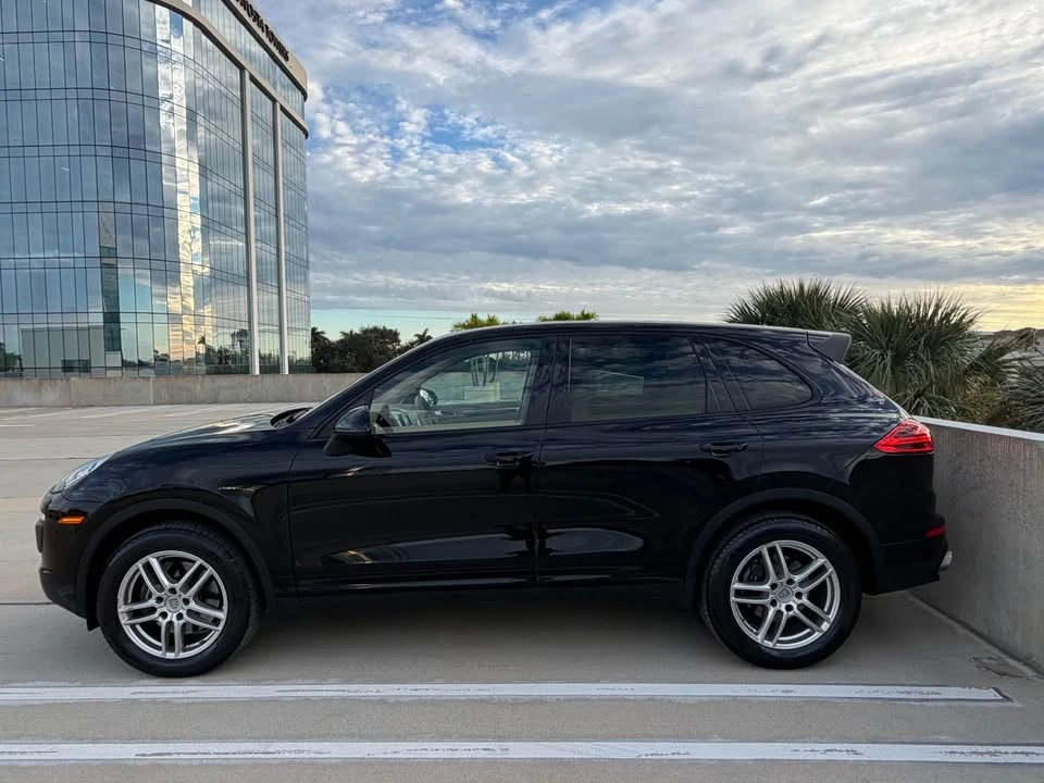 2016 Porsche 958 Cayenne S - Image 4 of 19