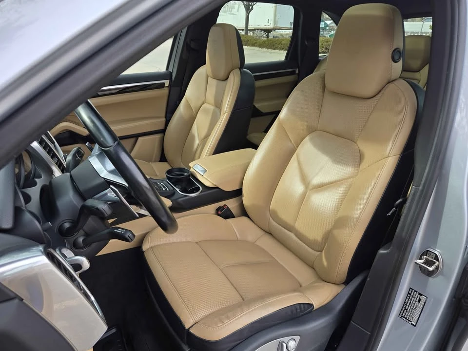 2016 Porsche 958 Cayenne S - Image 16 of 19