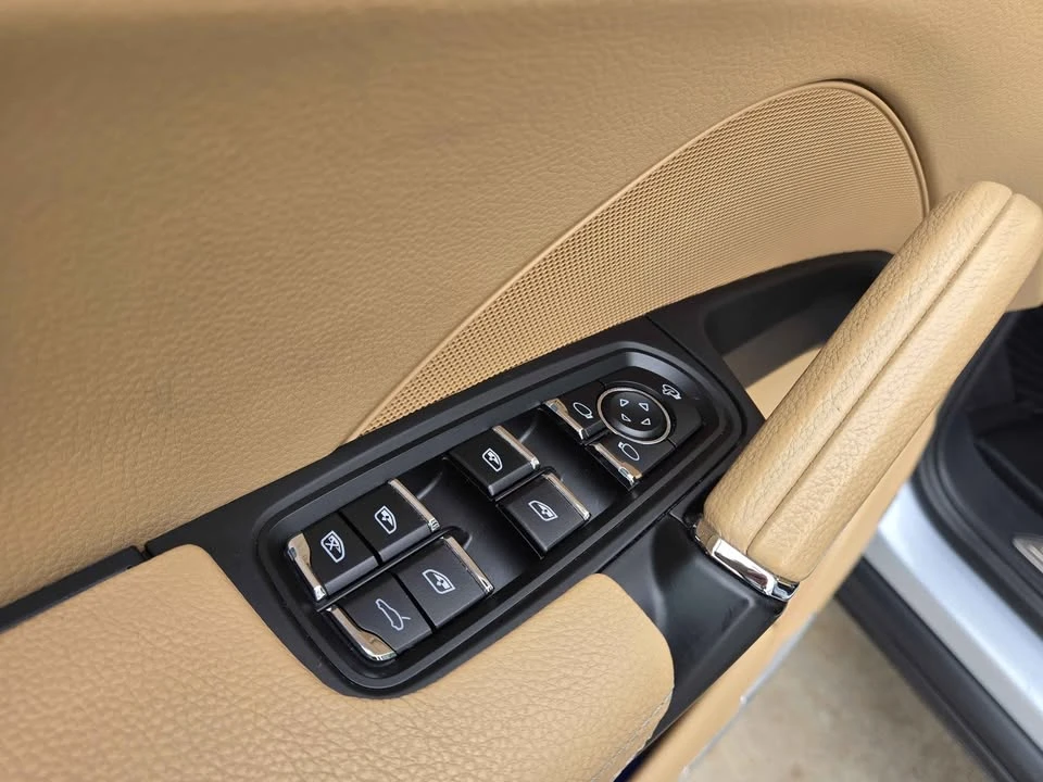 2016 Porsche 958 Cayenne S - Image 14 of 19