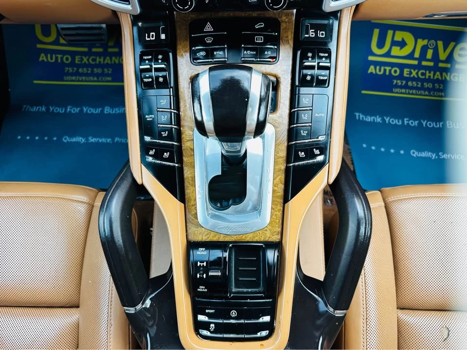 2016 Porsche 958 Cayenne S - Image 19 of 20