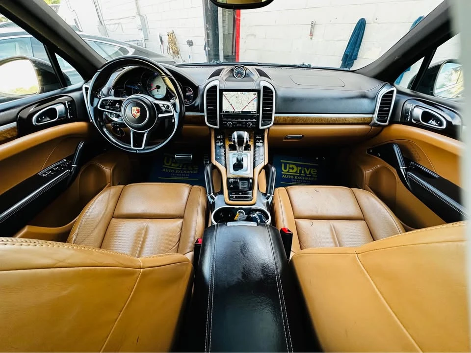 2016 Porsche 958 Cayenne S - Image 14 of 20