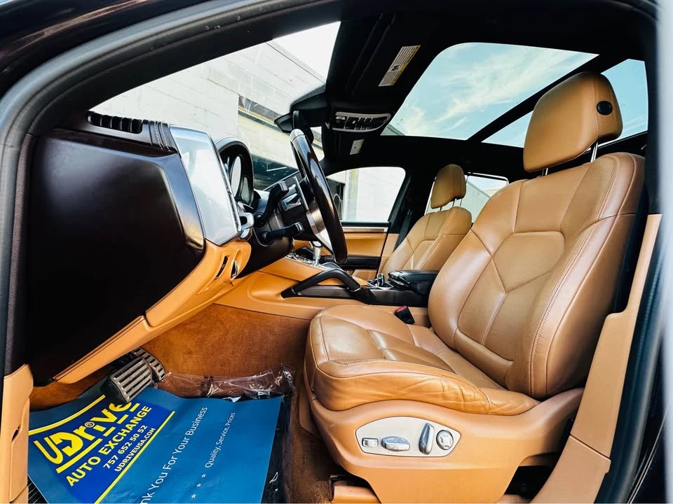 2016 Porsche 958 Cayenne S - Image 9 of 20