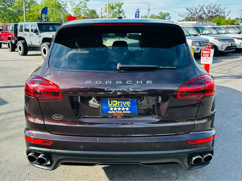 2016 Porsche 958 Cayenne S - Image 8 of 20