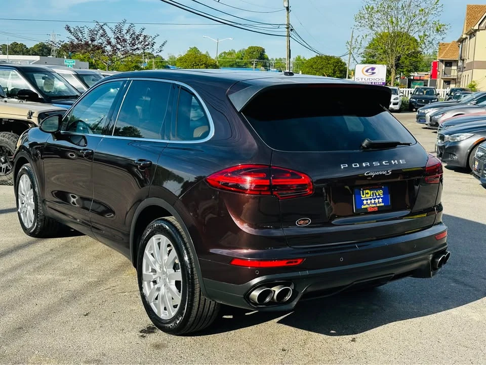 2016 Porsche 958 Cayenne S - Image 5 of 20