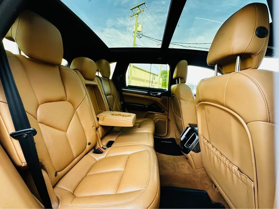 2016 Porsche 958 Cayenne S - Image 12 of 20