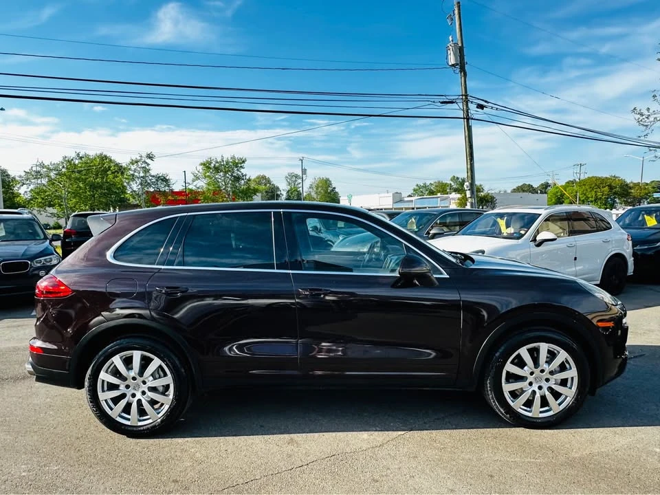 2016 Porsche 958 Cayenne S - Image 6 of 20