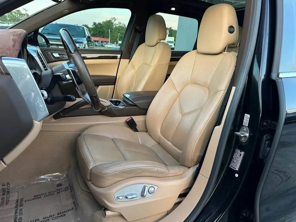 2016 Porsche 958 Cayenne S - Image 14 of 20
