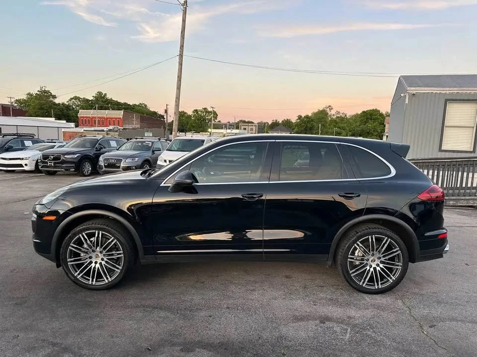 2016 Porsche 958 Cayenne S - Image 11 of 20