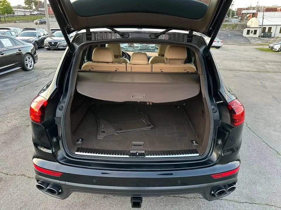 2016 Porsche 958 Cayenne S - Image 19 of 20