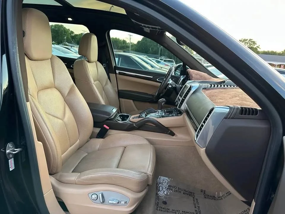 2016 Porsche 958 Cayenne S - Image 18 of 20