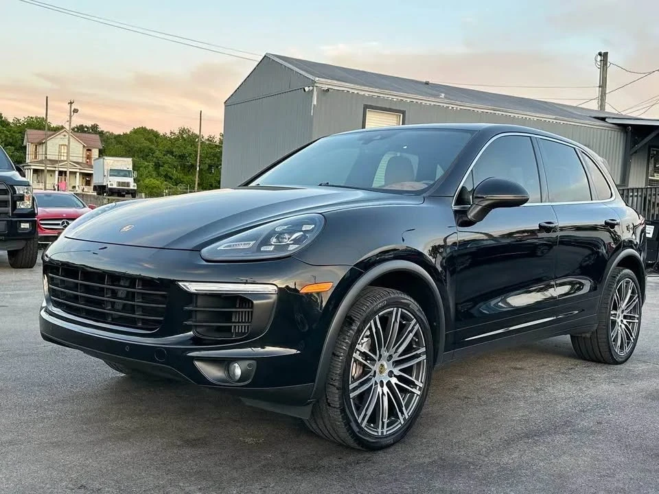 2016 Porsche 958 Cayenne S - Image 4 of 20