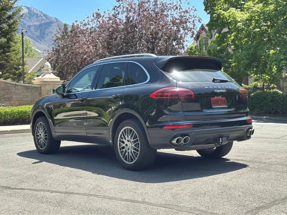 2016 Porsche 958 Cayenne S - Image 3 of 16