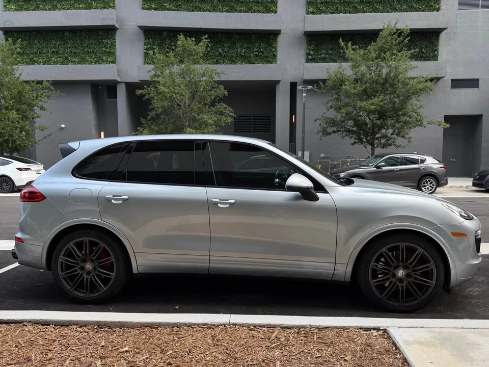 2016 Porsche 958 Cayenne S - Image 4 of 20