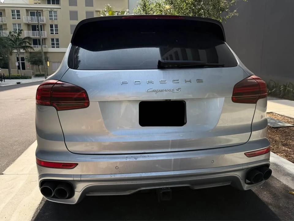 2016 Porsche 958 Cayenne S - Image 6 of 20