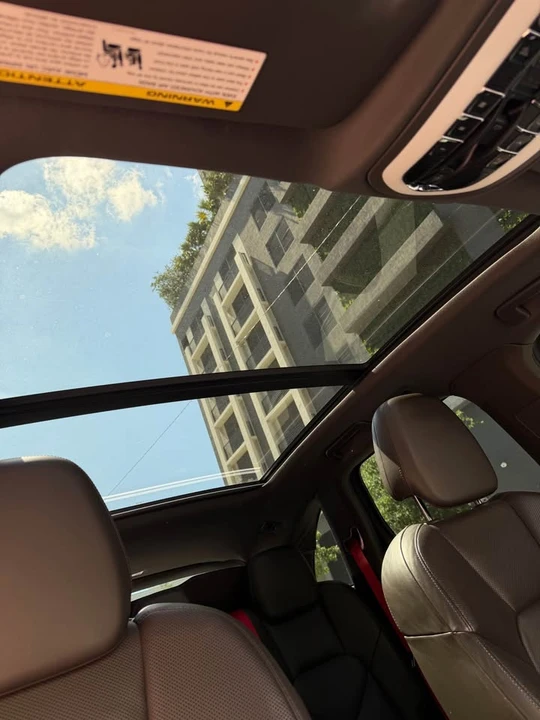 2016 Porsche 958 Cayenne S - Image 17 of 20