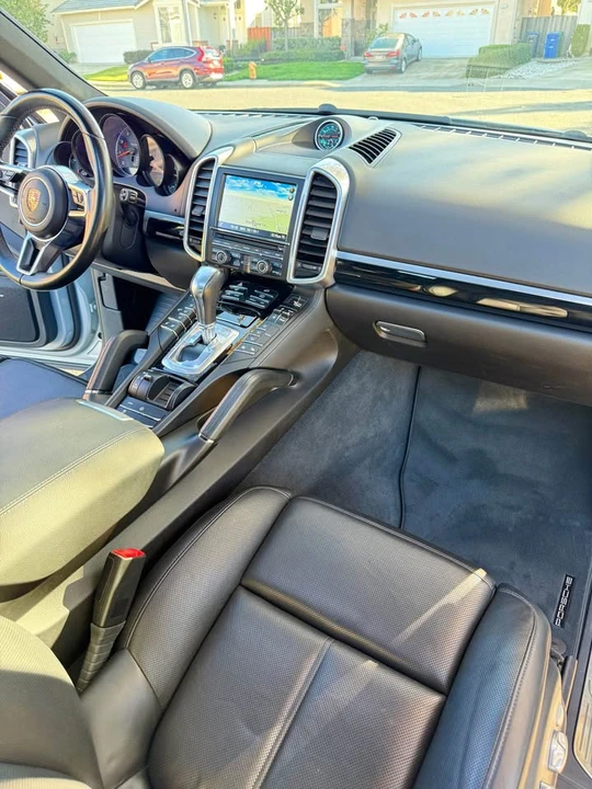 2016 Porsche 958 Cayenne - Image 11 of 14