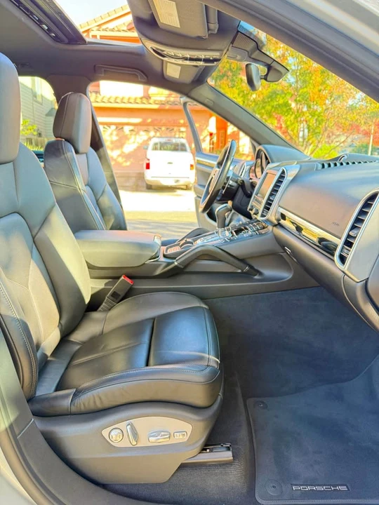 2016 Porsche 958 Cayenne - Image 12 of 14