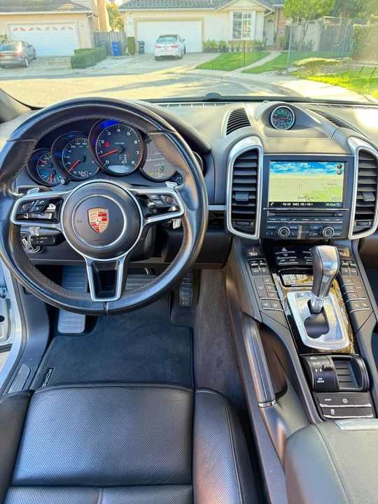 2016 Porsche 958 Cayenne - Image 8 of 14