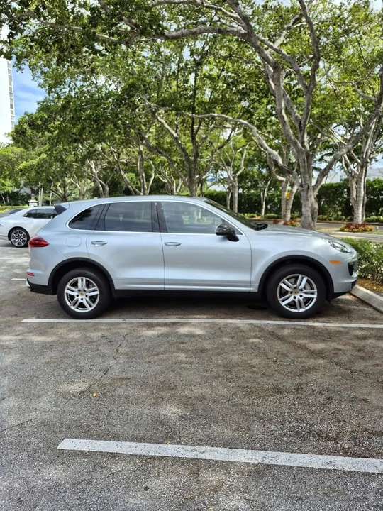 2016 Porsche 958 Cayenne - Image 3 of 17