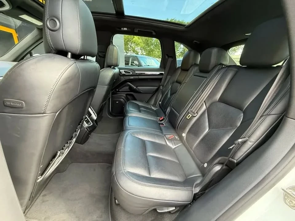2016 Porsche 958 Cayenne - Image 19 of 20
