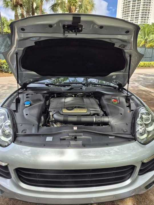 2016 Porsche 958 Cayenne - Image 6 of 17