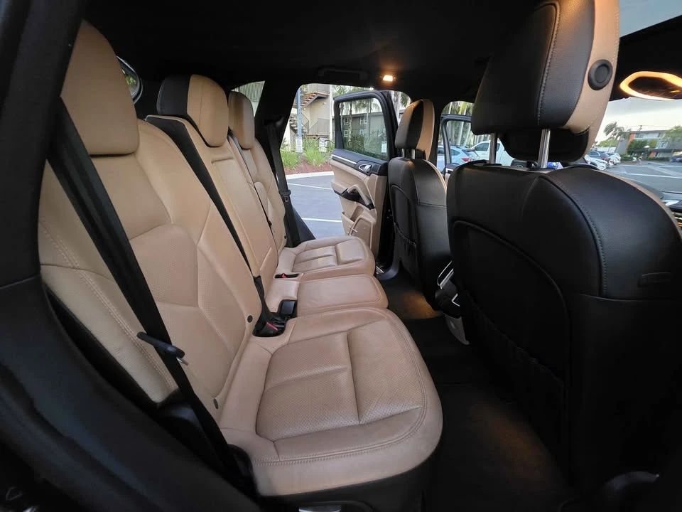 2016 Porsche 958 Cayenne - Image 8 of 18