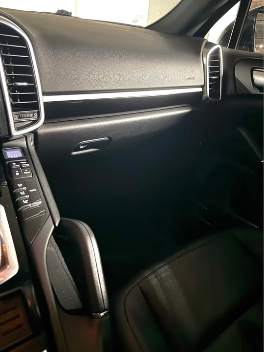 2016 Porsche 958 Cayenne - Image 9 of 20