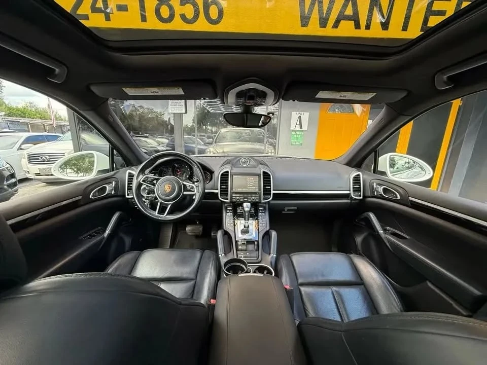 2016 Porsche 958 Cayenne - Image 17 of 20