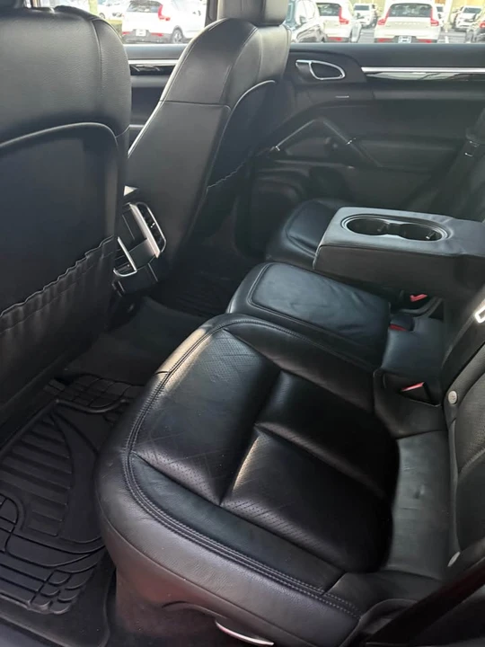 2016 Porsche 958 Cayenne - Image 12 of 20
