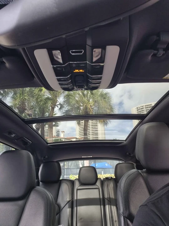 2016 Porsche 958 Cayenne - Image 14 of 17