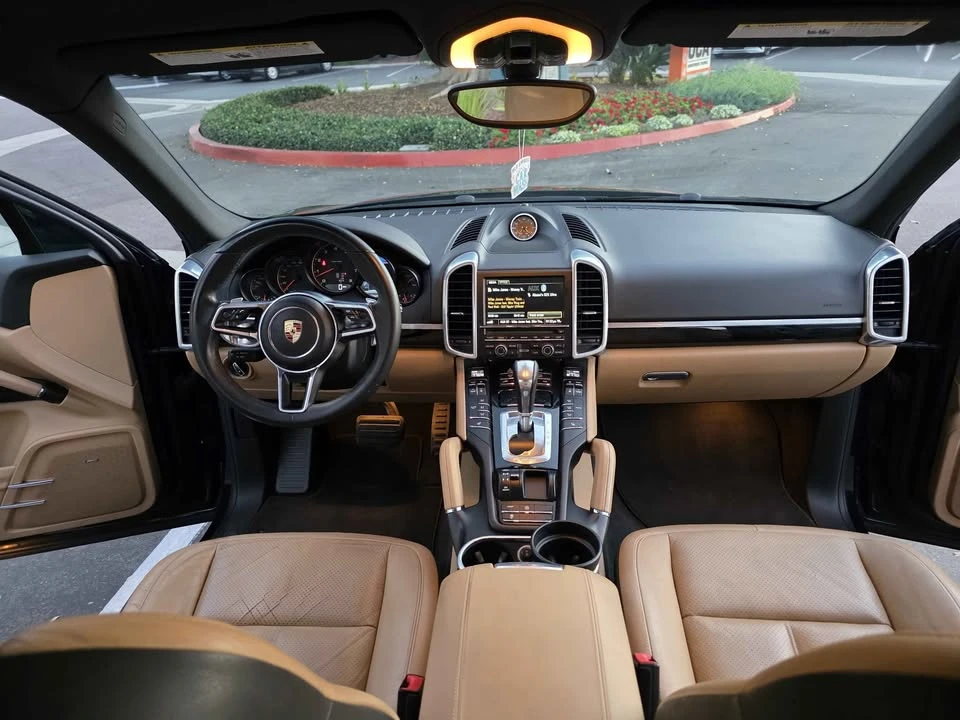 2016 Porsche 958 Cayenne - Image 10 of 18