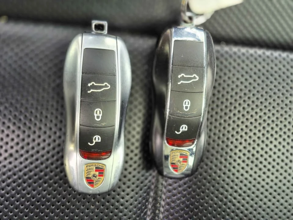 2016 Porsche 958 Cayenne - Image 15 of 17