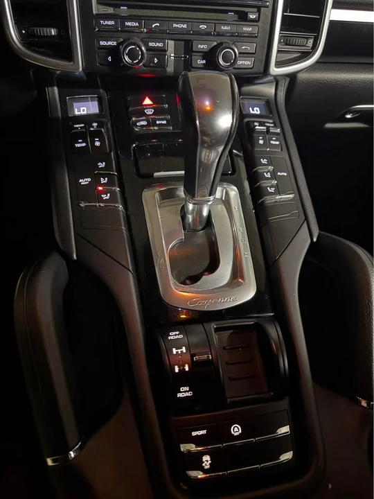 2016 Porsche 958 Cayenne - Image 18 of 20