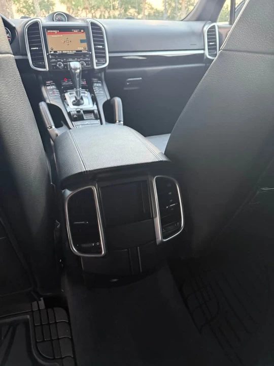2016 Porsche 958 Cayenne - Image 13 of 20