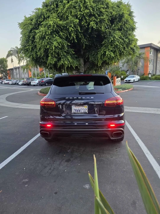 2016 Porsche 958 Cayenne - Image 16 of 18