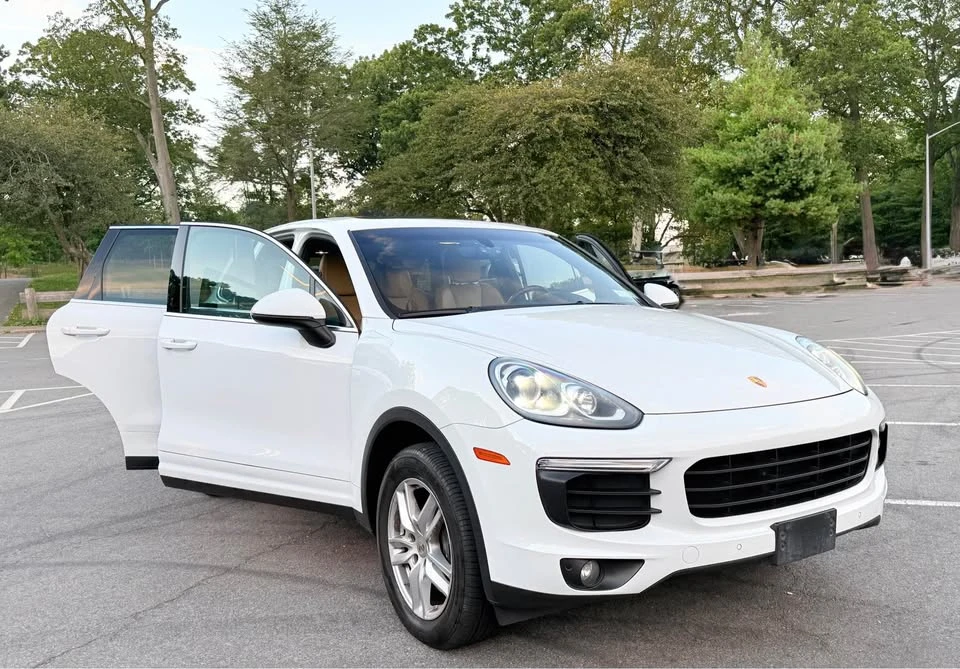 2016 Porsche 958 Cayenne - Image 2 of 19