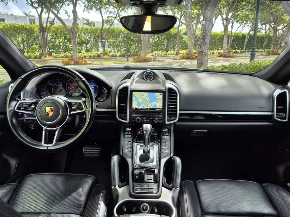 2016 Porsche 958 Cayenne - Image 8 of 17