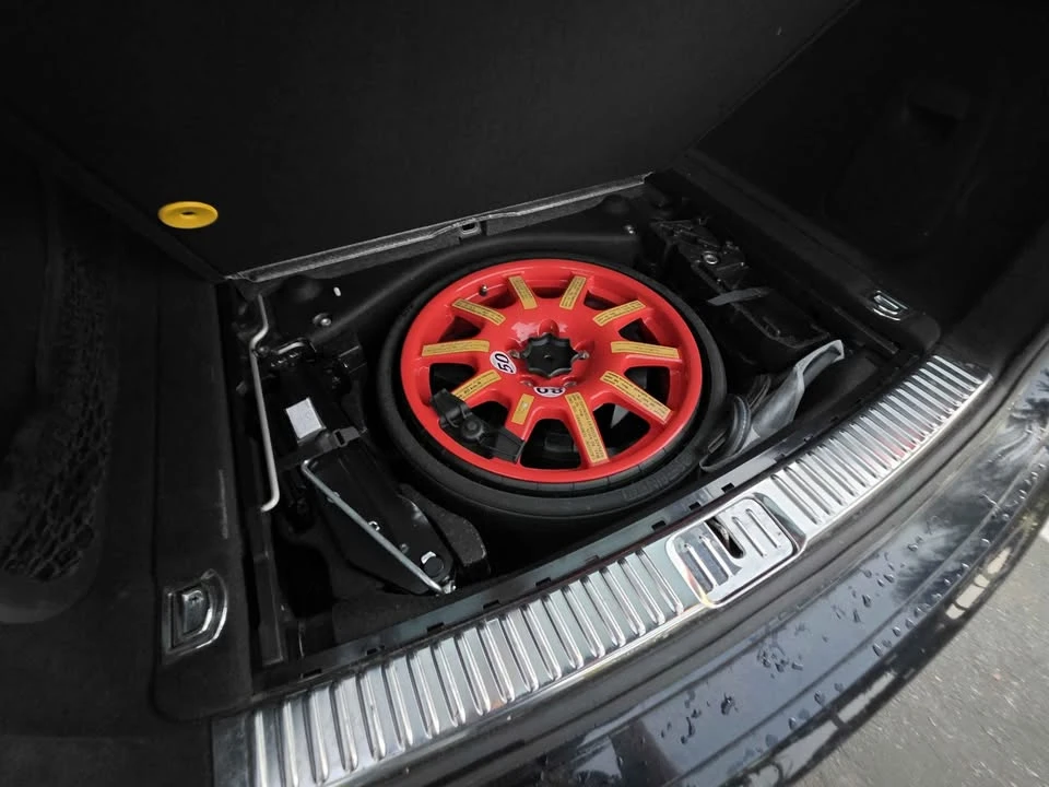 2016 Porsche 958 Cayenne - Image 13 of 18