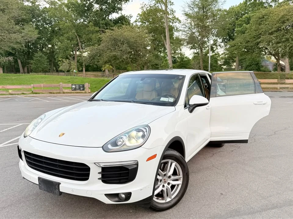 2016 Porsche 958 Cayenne - Image 4 of 17