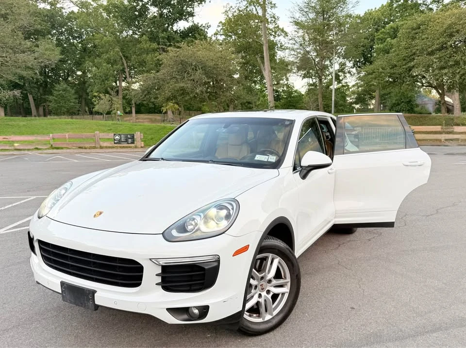 2016 Porsche 958 Cayenne - Image 6 of 19