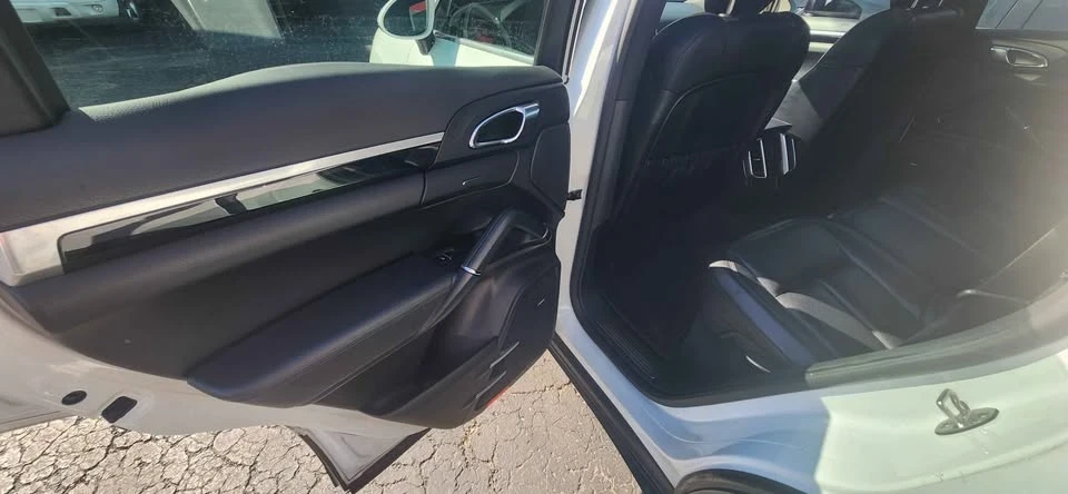 2016 Porsche 958 Cayenne - Image 15 of 18