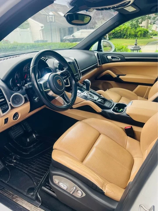 2016 Porsche 958 Cayenne - Image 5 of 15