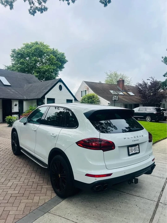 2016 Porsche 958 Cayenne - Image 14 of 15