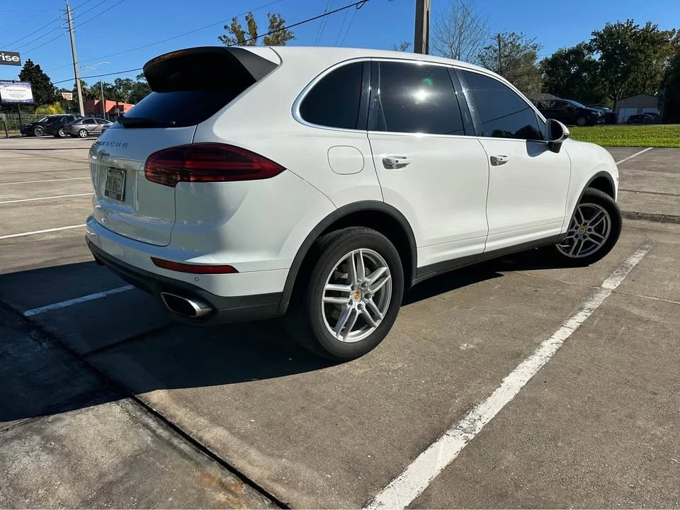 2016 Porsche 958 Cayenne - Image 3 of 17