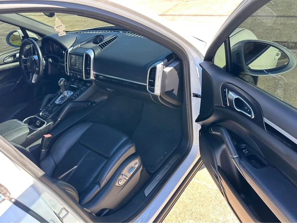 2016 Porsche 958 Cayenne - Image 11 of 17