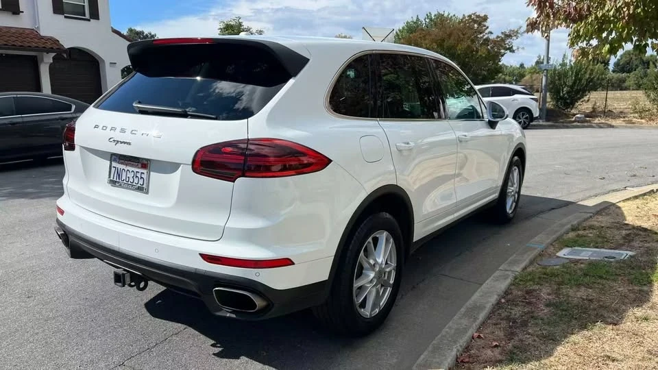 2016 Porsche 958 Cayenne - Image 4 of 20