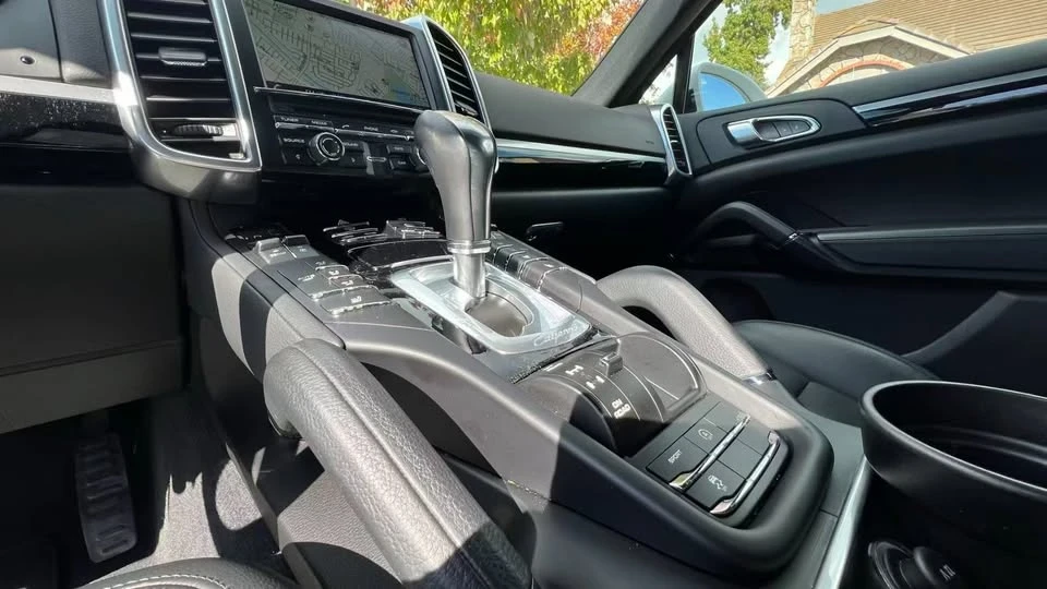 2016 Porsche 958 Cayenne - Image 18 of 20